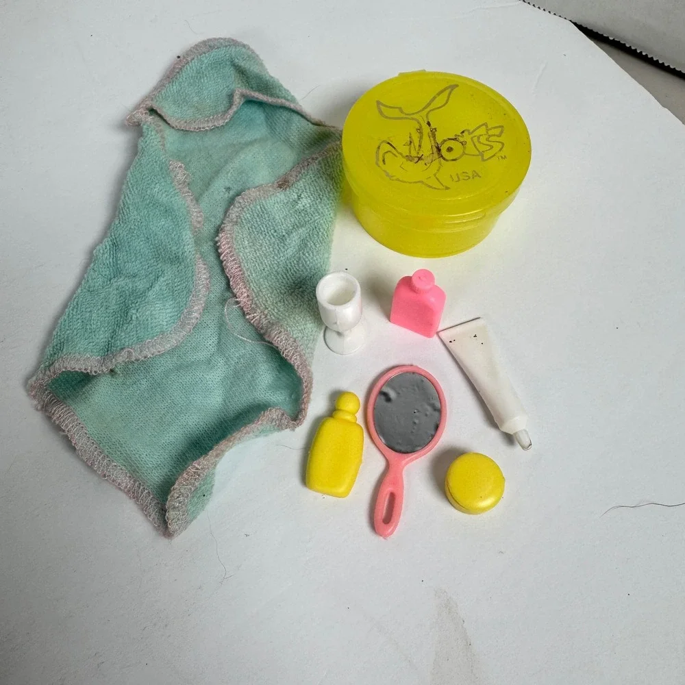 Vtg‎ Joys USA Doll Bathroom Vanity Accessory Lot 80s Whale Tub Washcloth Mirror